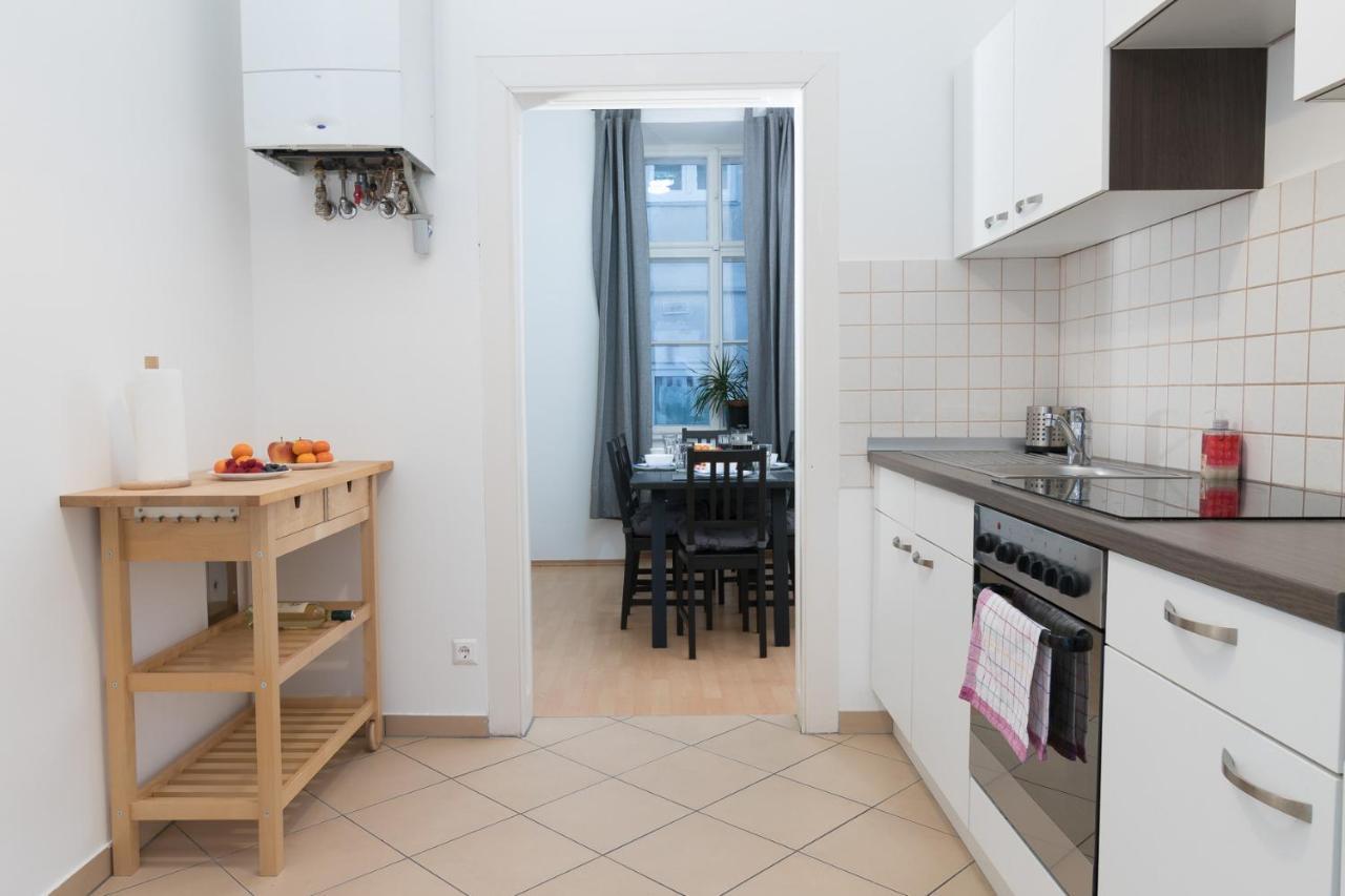 Spacious 2 Bedrooms Apartment In 4Th District Near Karlskirche Viena Exterior foto